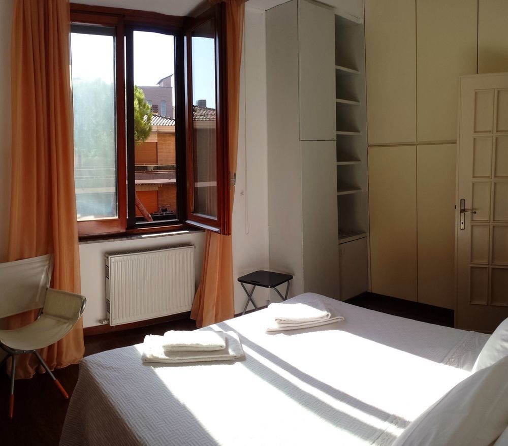 Emi'S Guest House Рим Экстерьер фото
